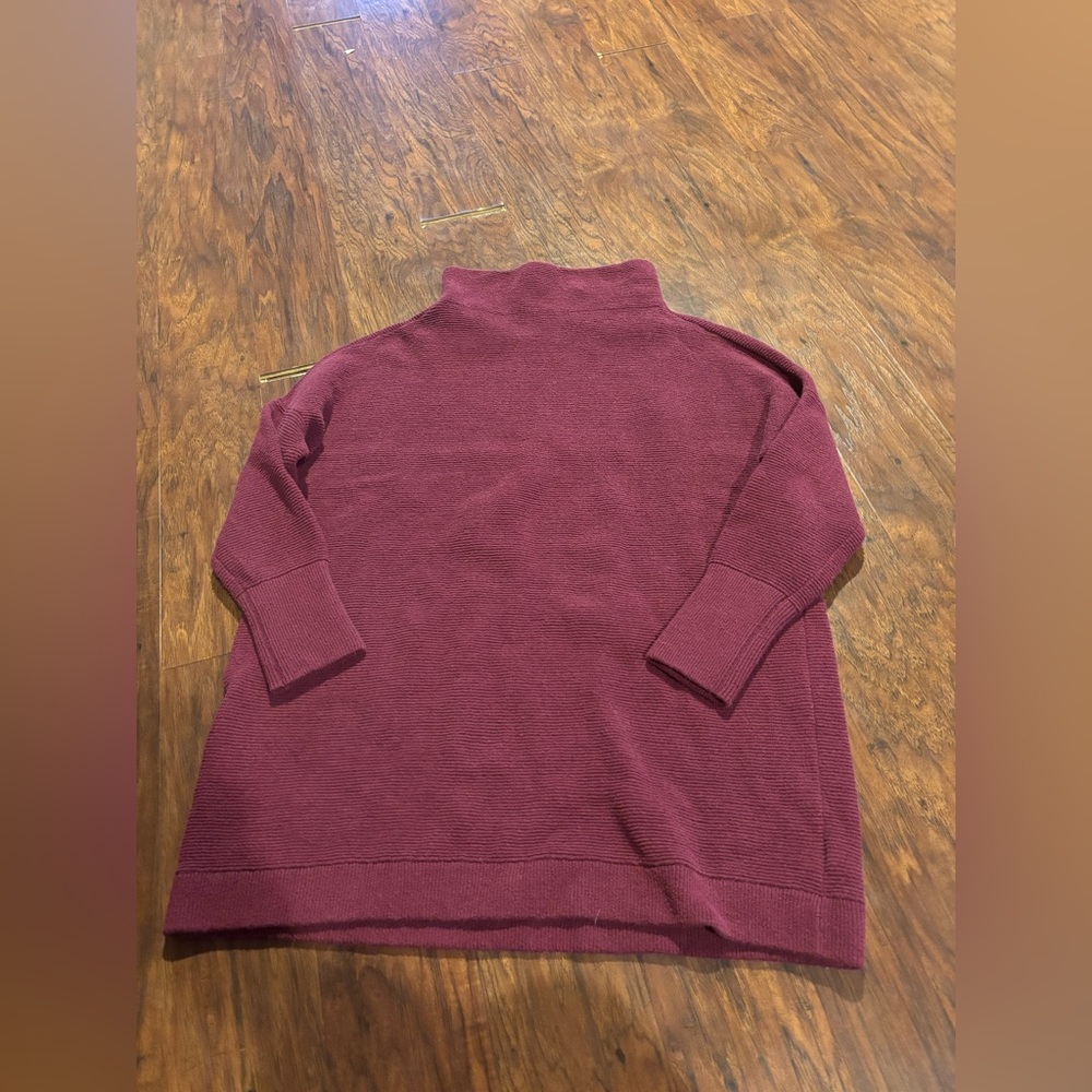 Free People Ottoman Slouchy Tunic Pomegranate Wine Sweater Size Medium - Picture 2 of 3